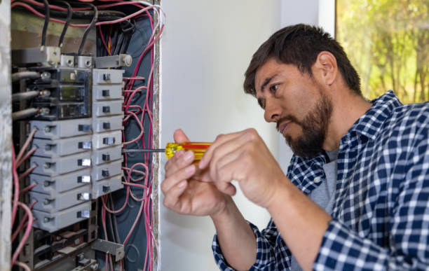 Best Affordable Emergency Electrician  in North Mankato, MN